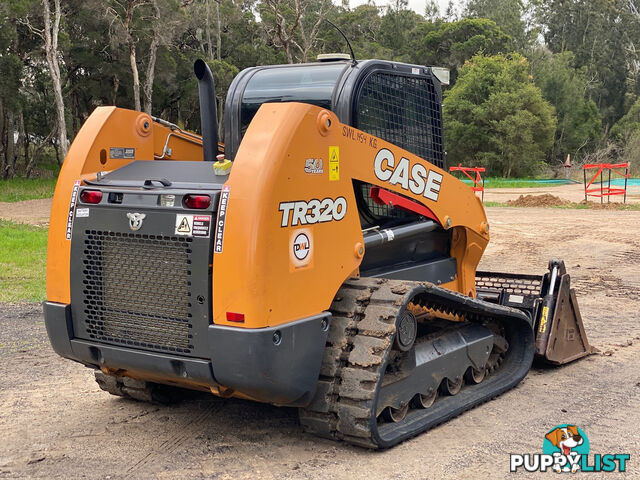 CASE TR320 Skid Steer Loader