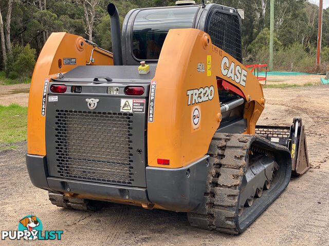 CASE TR320 Skid Steer Loader