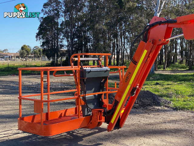 JLG 800AJ Boom Lift Access &amp; Height Safety