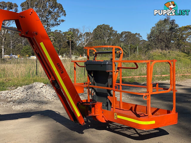 JLG 800AJ Boom Lift Access &amp; Height Safety