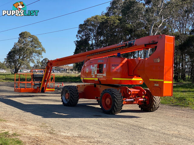 JLG 800AJ Boom Lift Access &amp; Height Safety