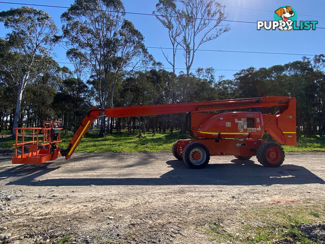 JLG 800AJ Boom Lift Access &amp; Height Safety