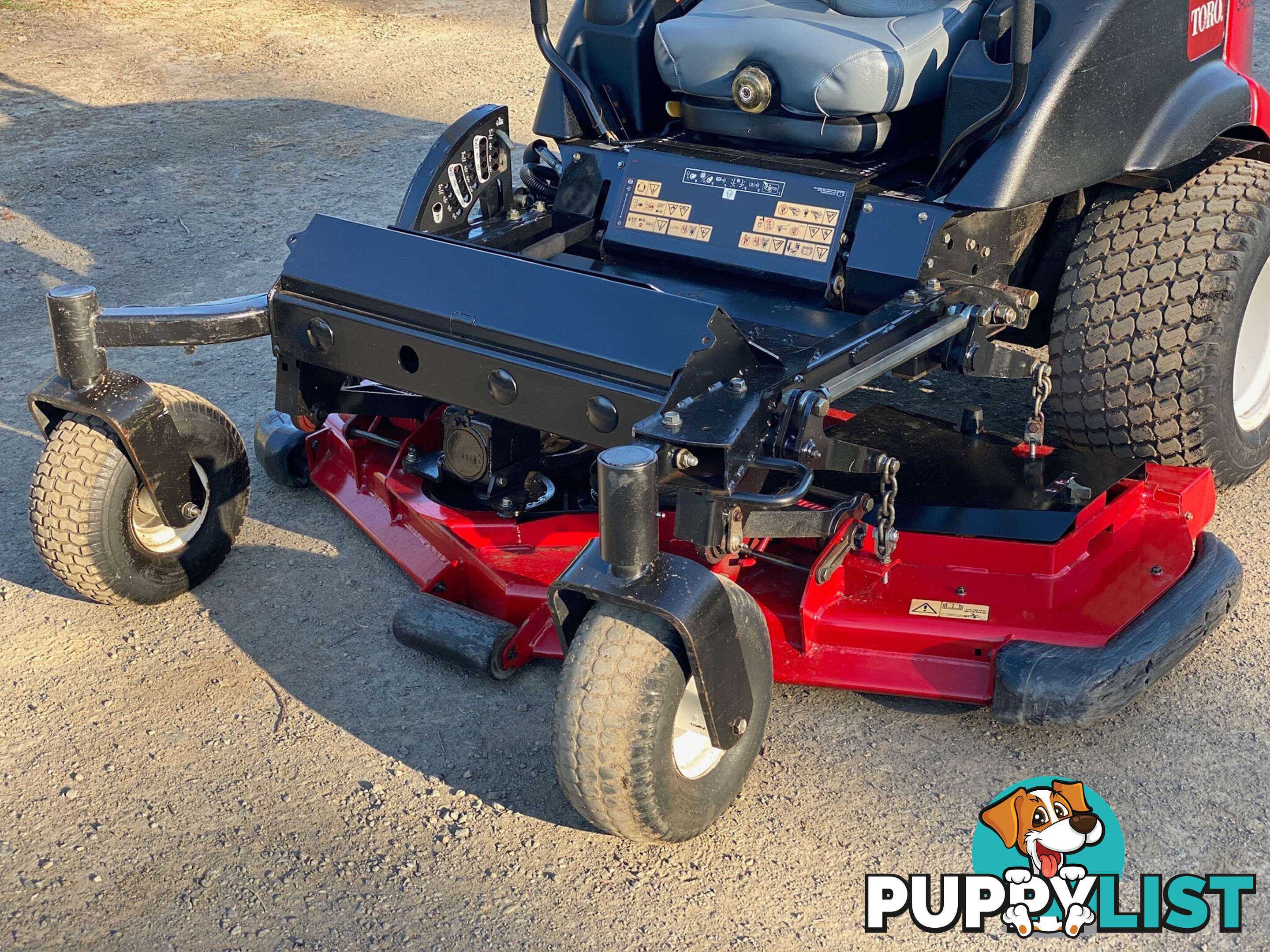 Toro Groundsmaster 7210 Zero Turn Lawn Equipment