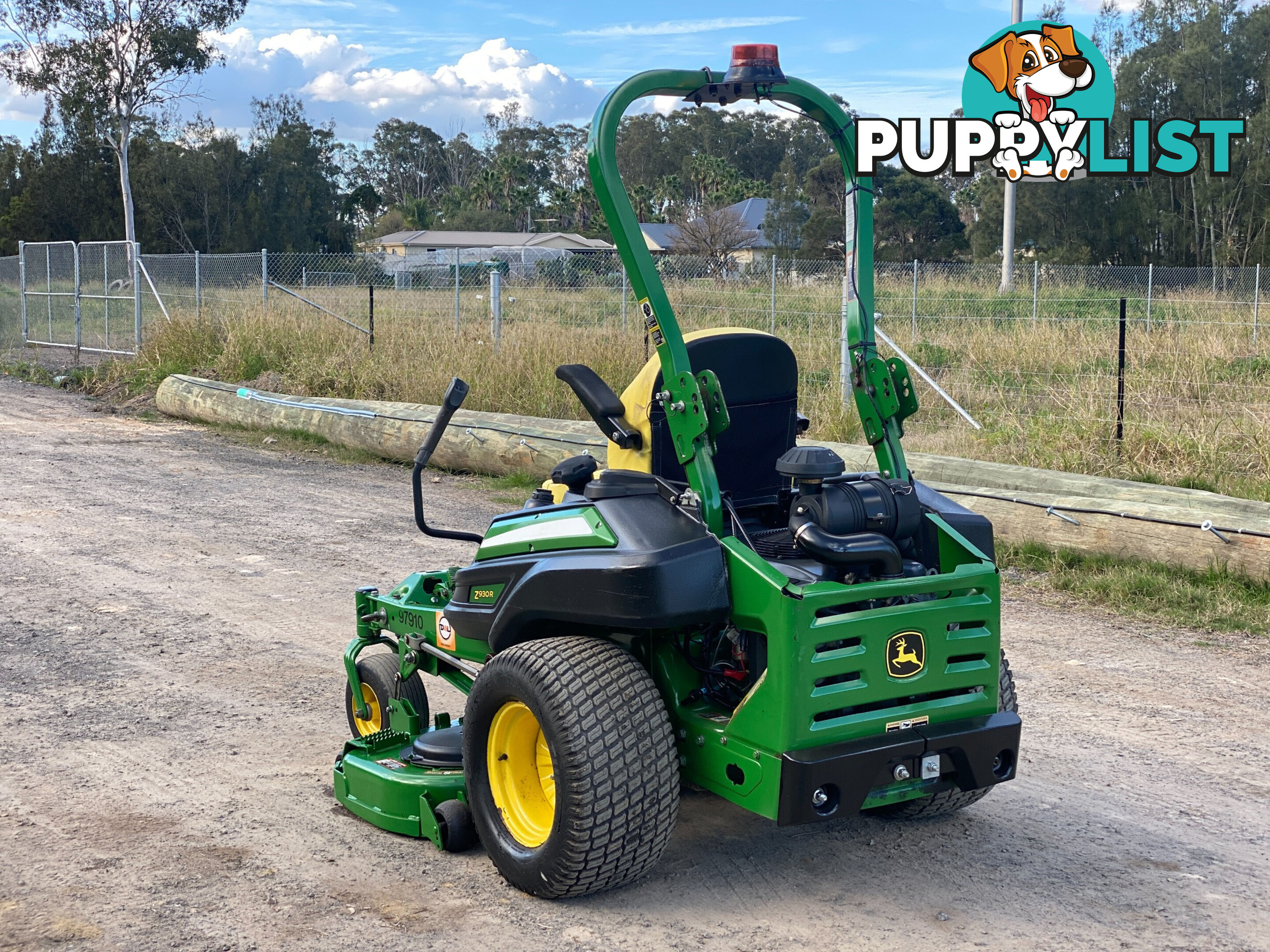 John Deere Z930R Zero Turn Lawn Equipment