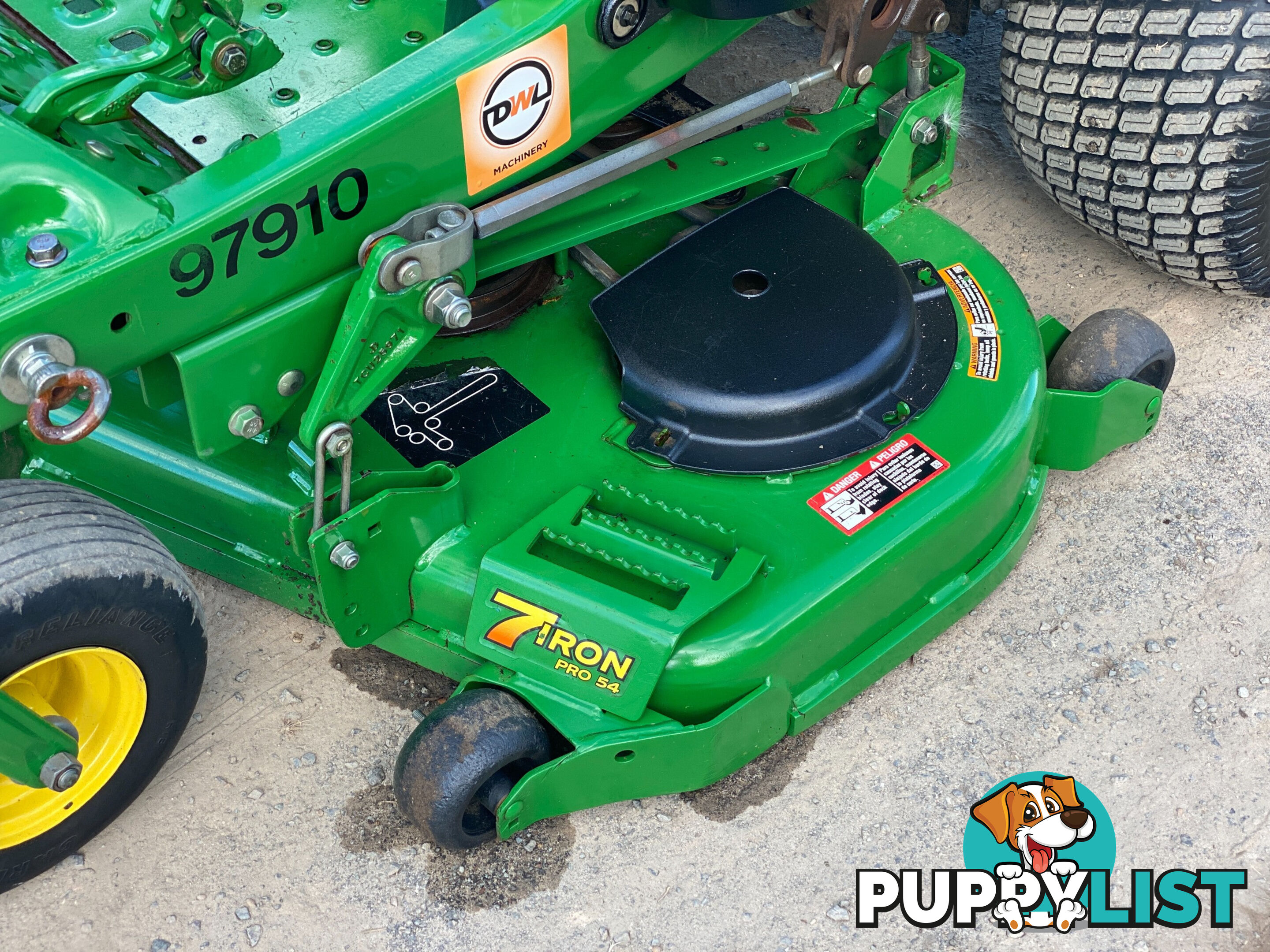 John Deere Z930R Zero Turn Lawn Equipment