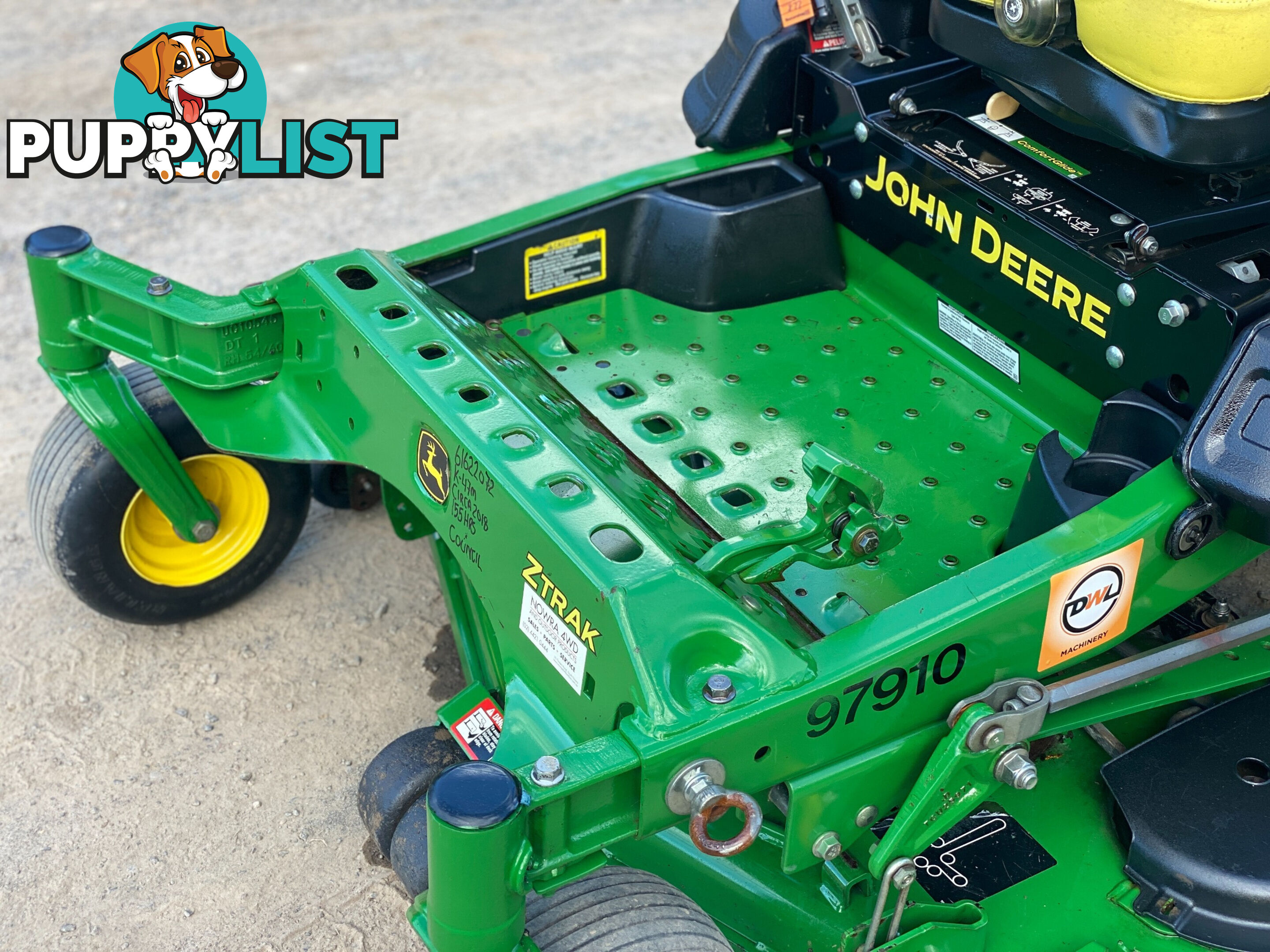 John Deere Z930R Zero Turn Lawn Equipment