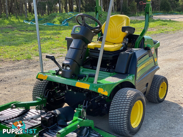 John Deere 1570 Front Deck Lawn Equipment