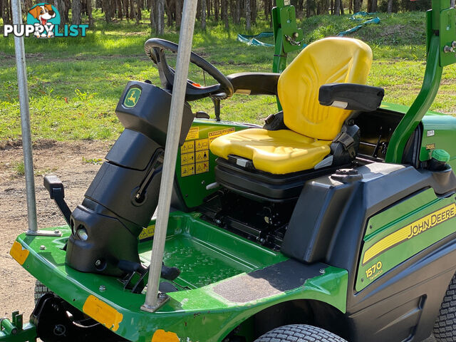 John Deere 1570 Front Deck Lawn Equipment