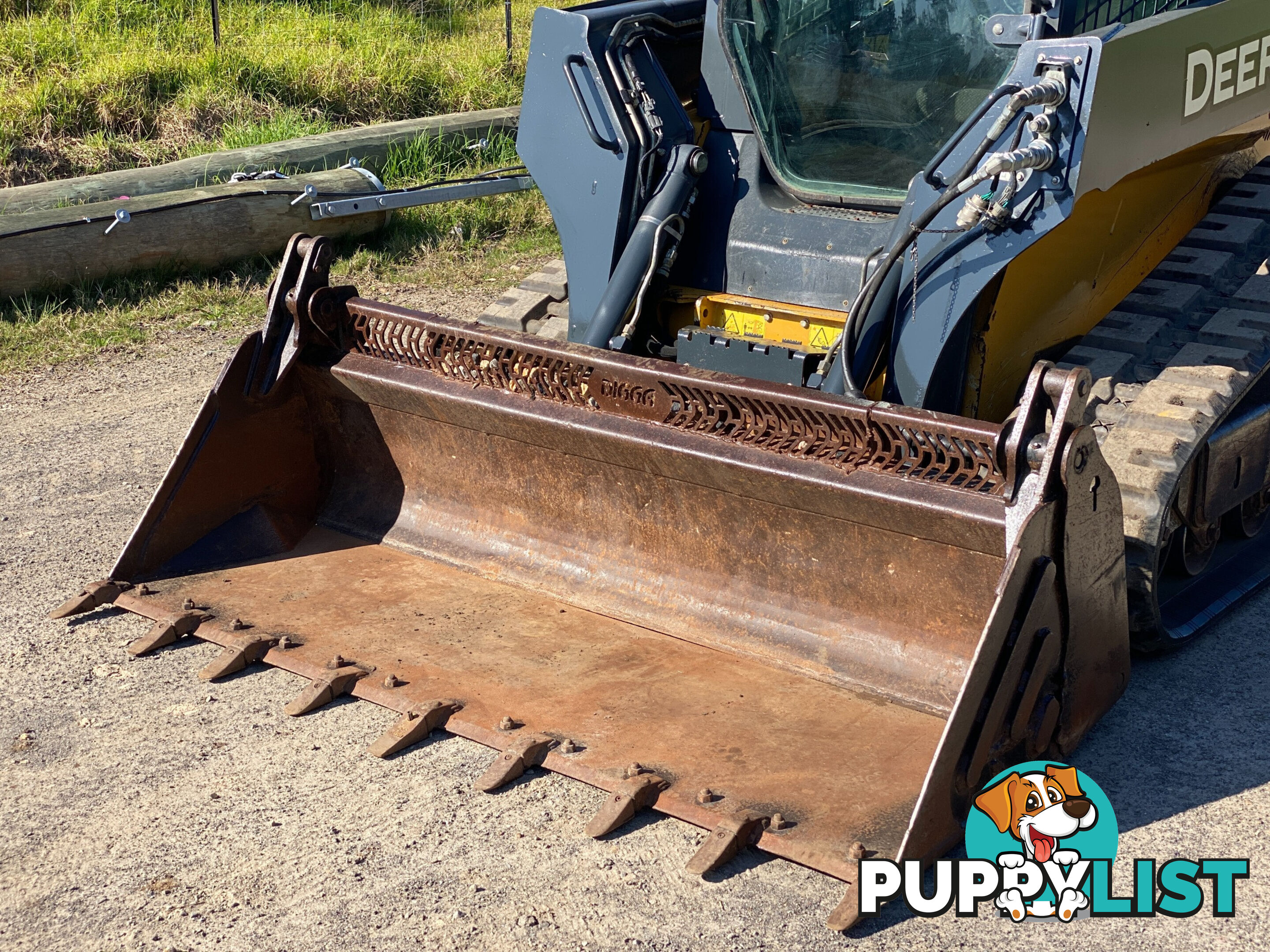 John Deere 323E Skid Steer Loader