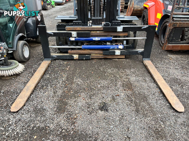 Toyota 8FD60N All/Rough Terrain Forklift