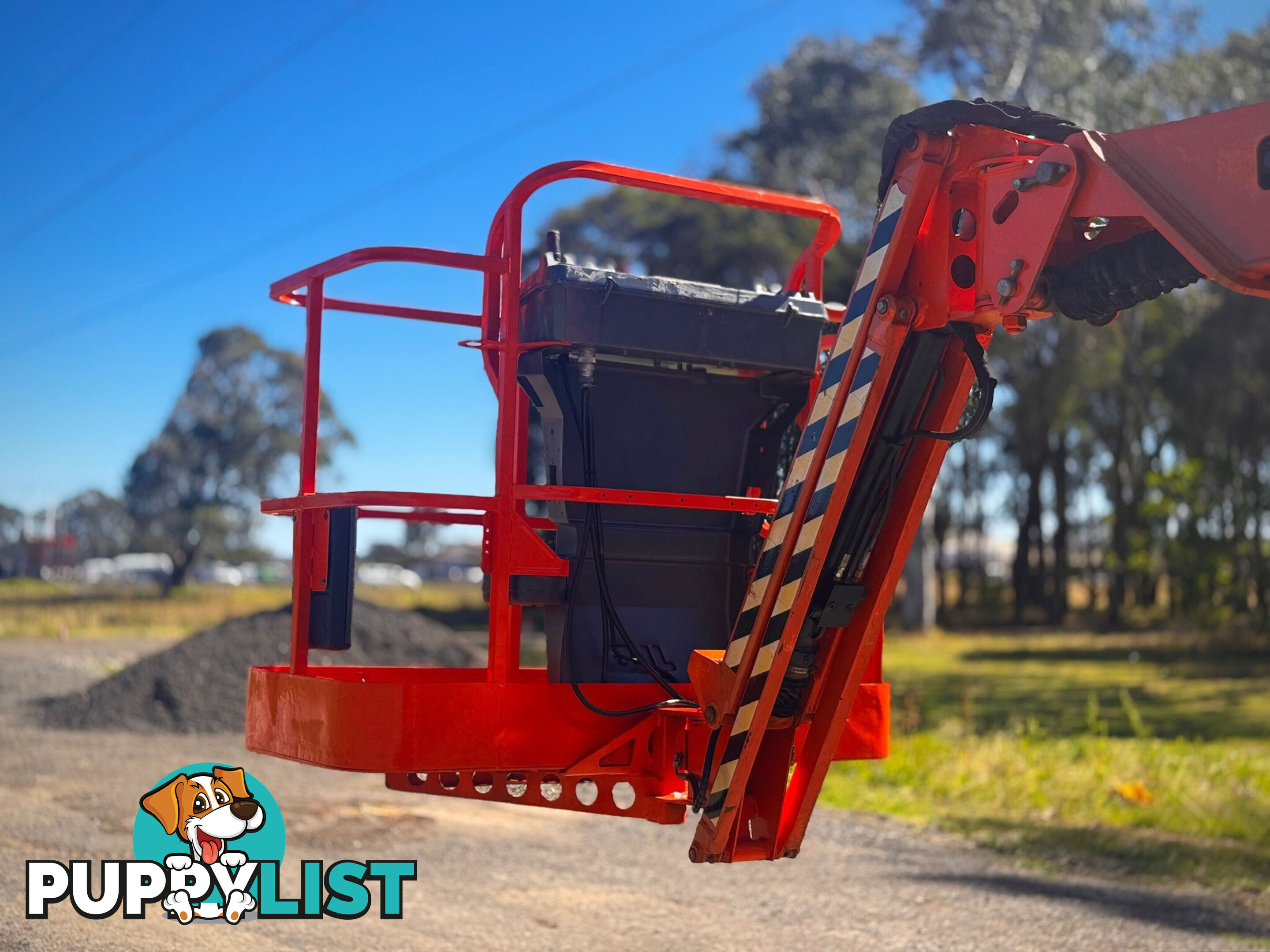 JLG E400AJPN Boom Lift Access &amp; Height Safety