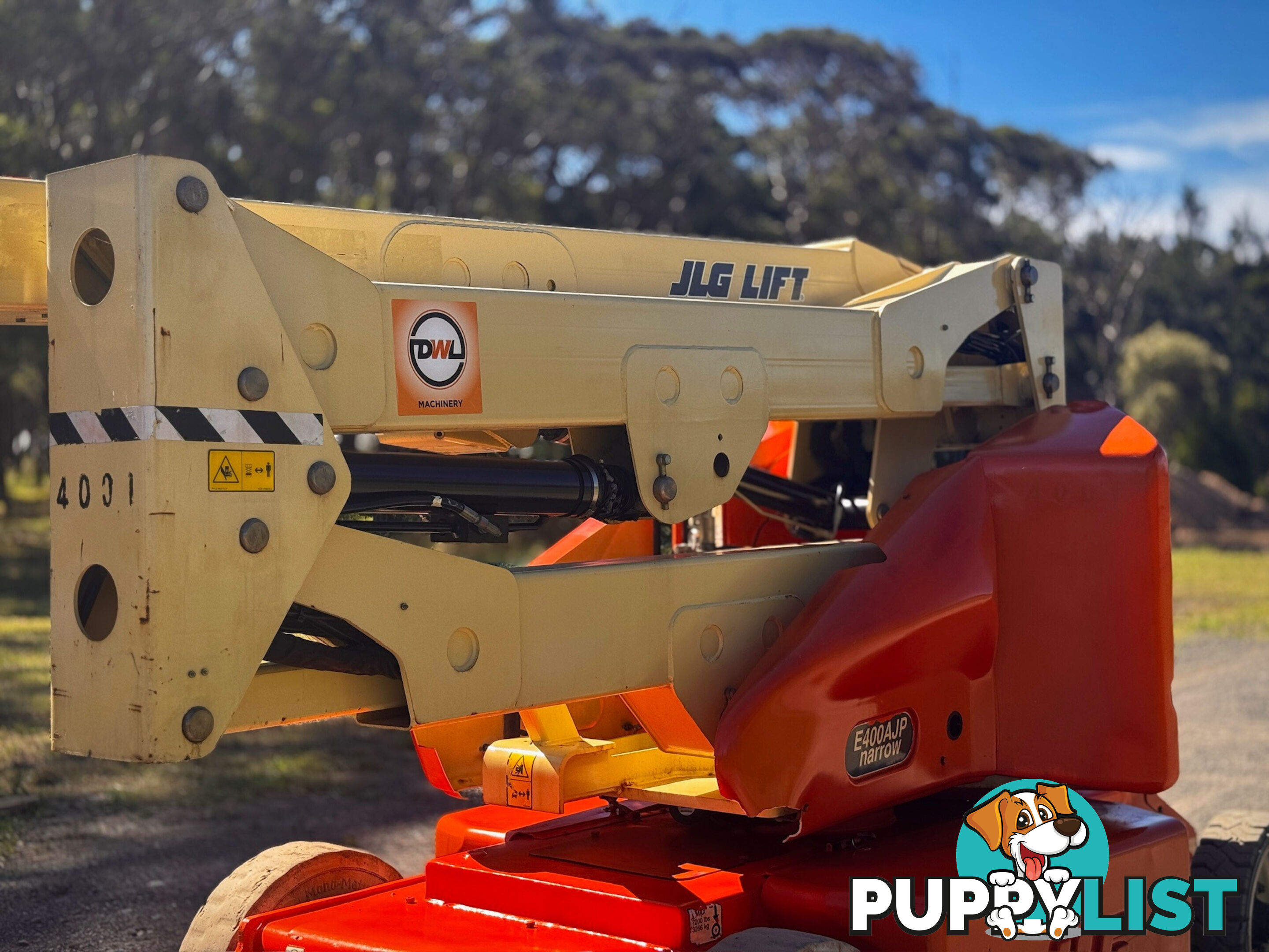 JLG E400AJPN Boom Lift Access &amp; Height Safety