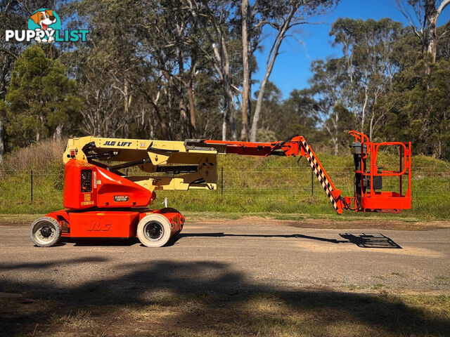 JLG E400AJPN Boom Lift Access &amp; Height Safety