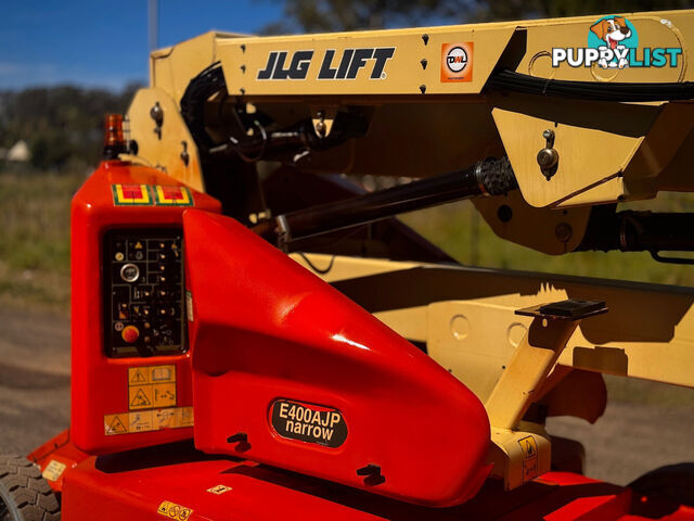 JLG E400AJPN Boom Lift Access &amp; Height Safety