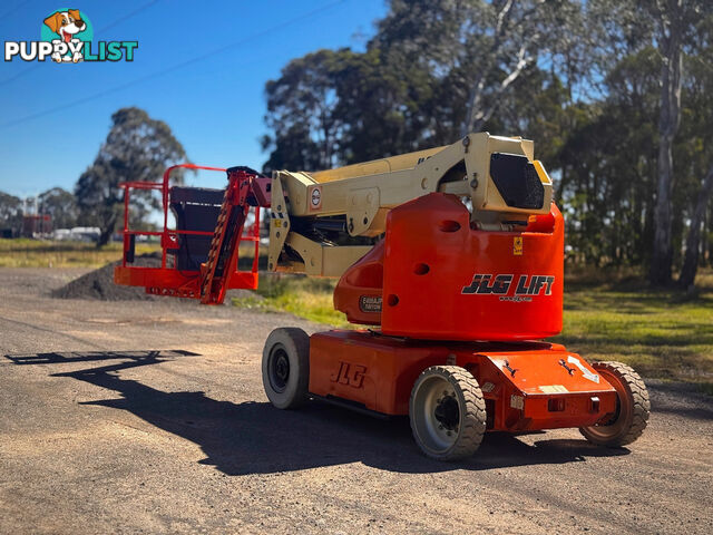 JLG E400AJPN Boom Lift Access &amp; Height Safety