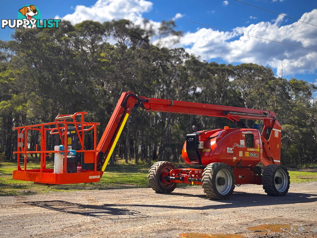 JLG 600AJ Boom Lift Access &amp; Height Safety
