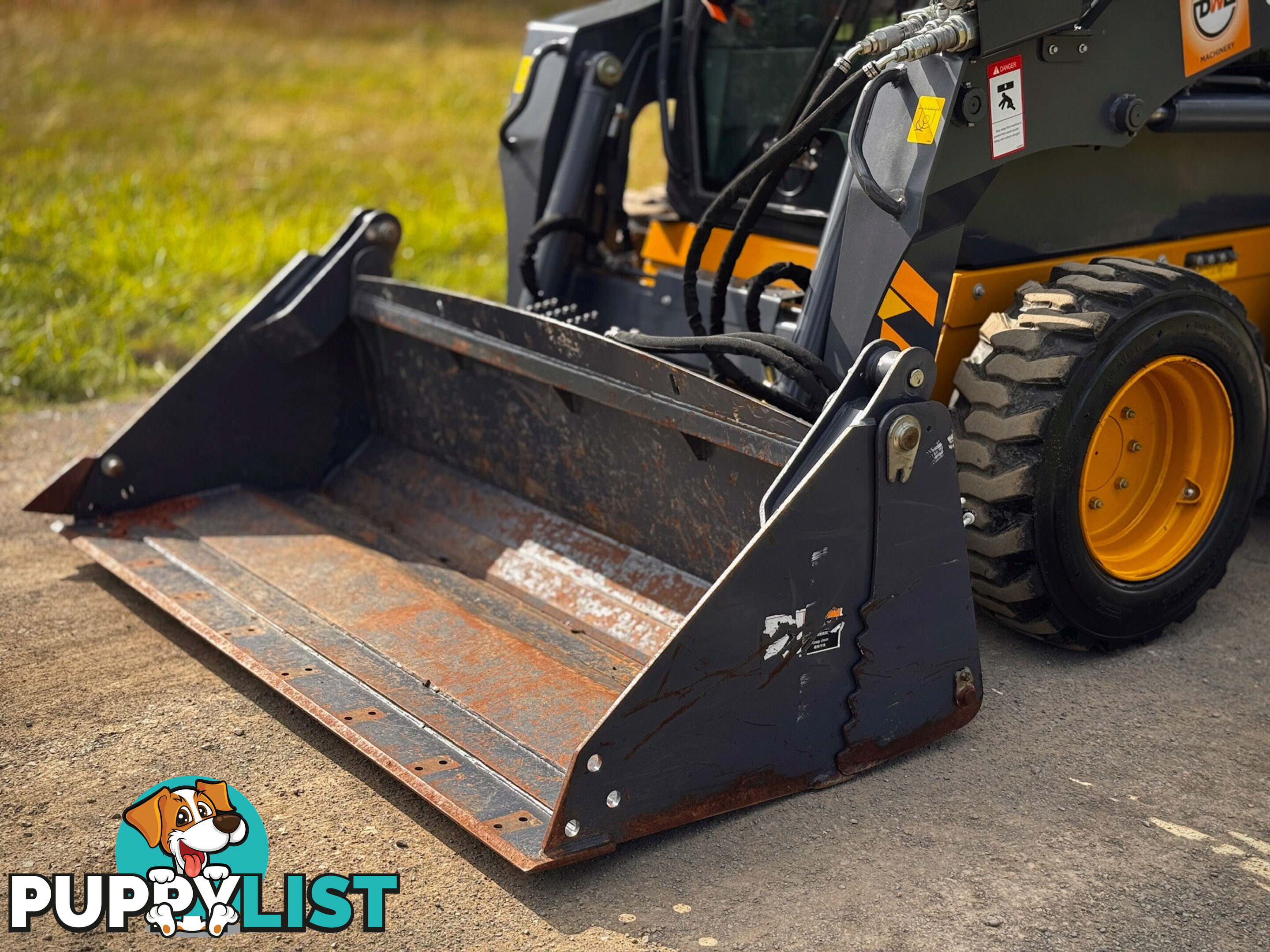 UHI US50K Skid Steer Loader