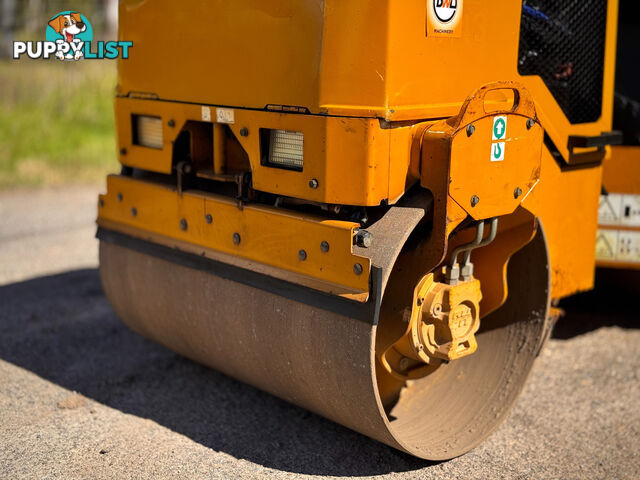 Caterpillar CB14 Vibrating Roller Roller/Compacting