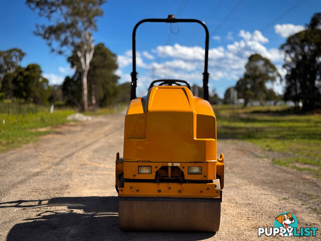 Caterpillar CB14 Vibrating Roller Roller/Compacting