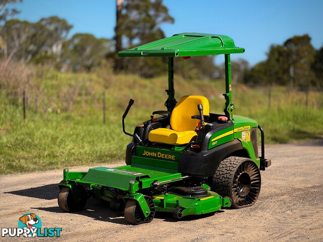 John Deere 997 Zero Turn Lawn Equipment