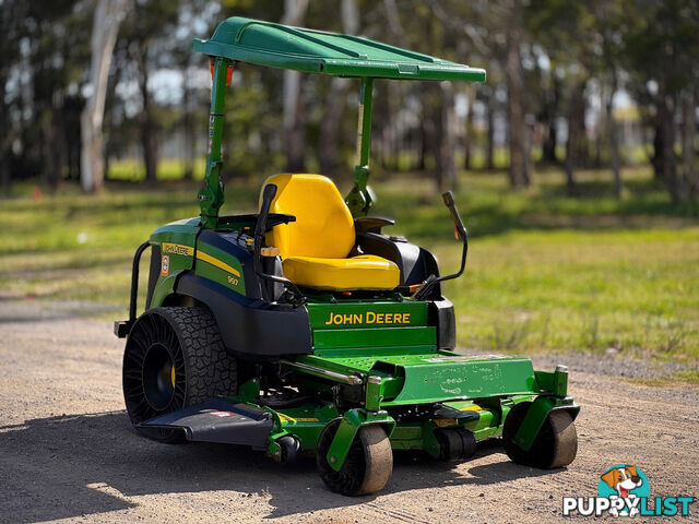 John Deere 997 Zero Turn Lawn Equipment