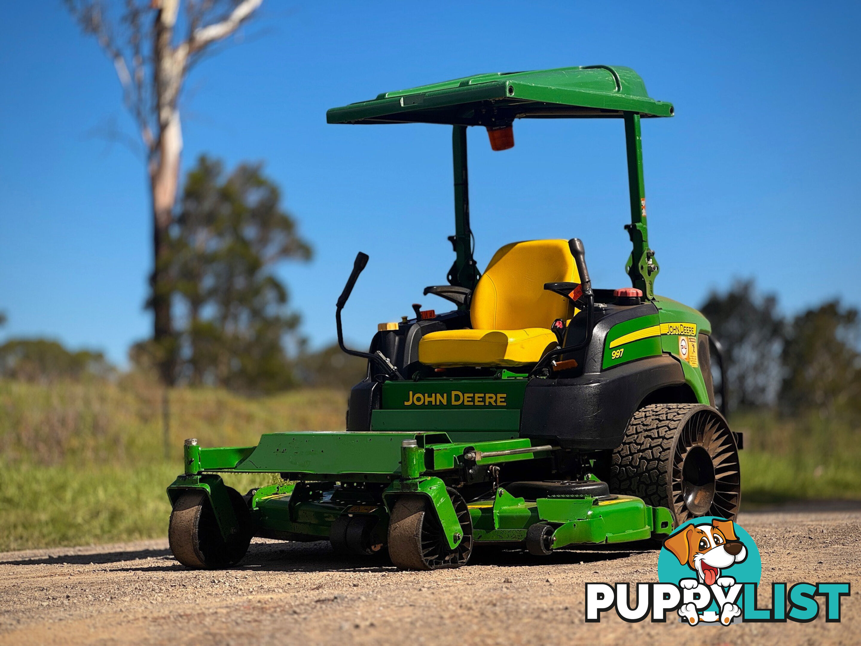 John Deere 997 Zero Turn Lawn Equipment