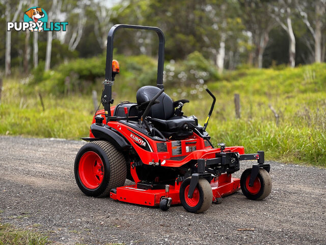 Kubota ZD1221 Zero Turn Lawn Equipment