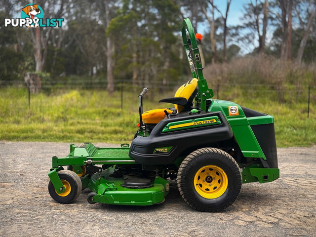 John Deere 997 Zero Turn Lawn Equipment