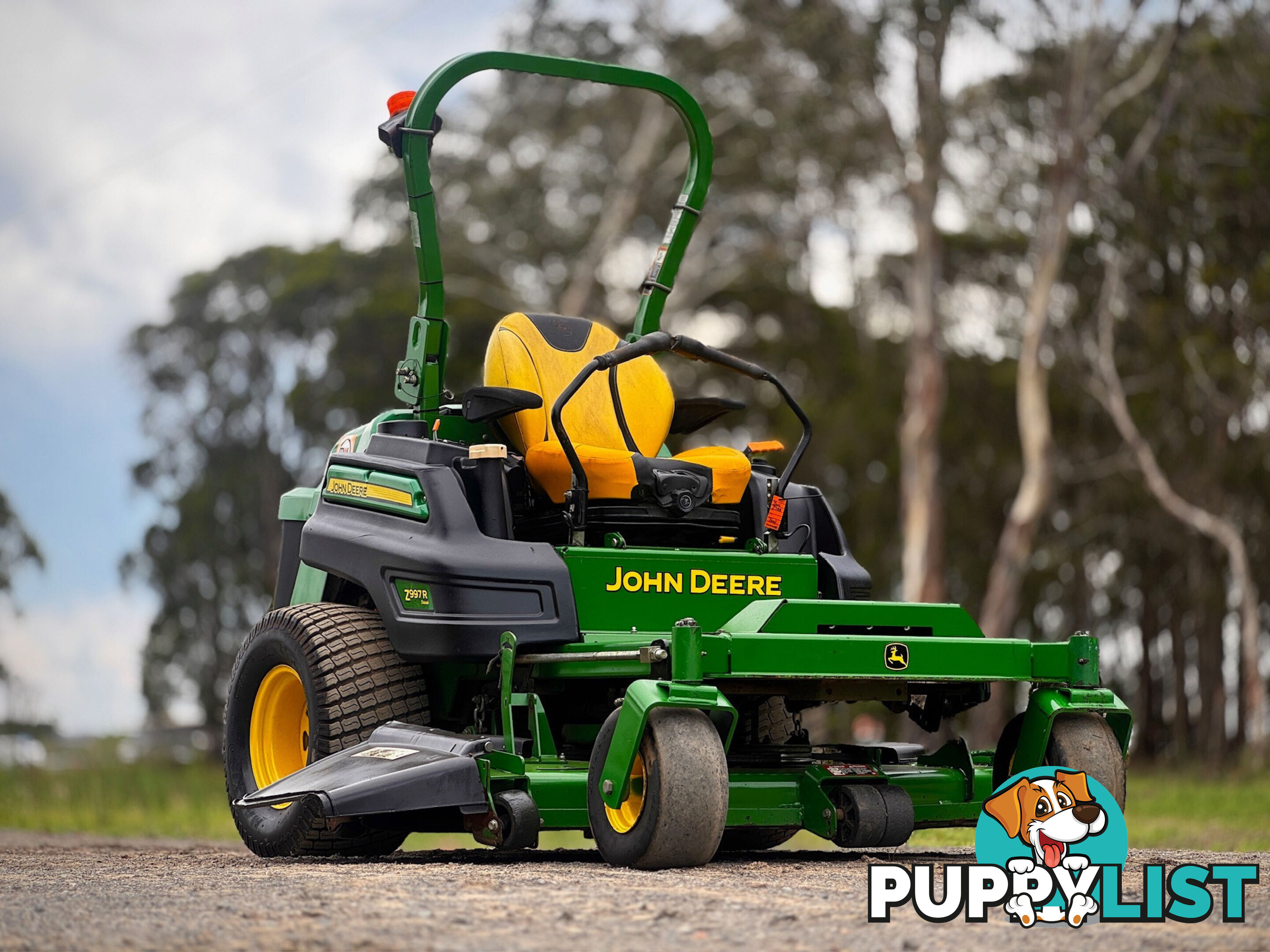 John Deere 997 Zero Turn Lawn Equipment