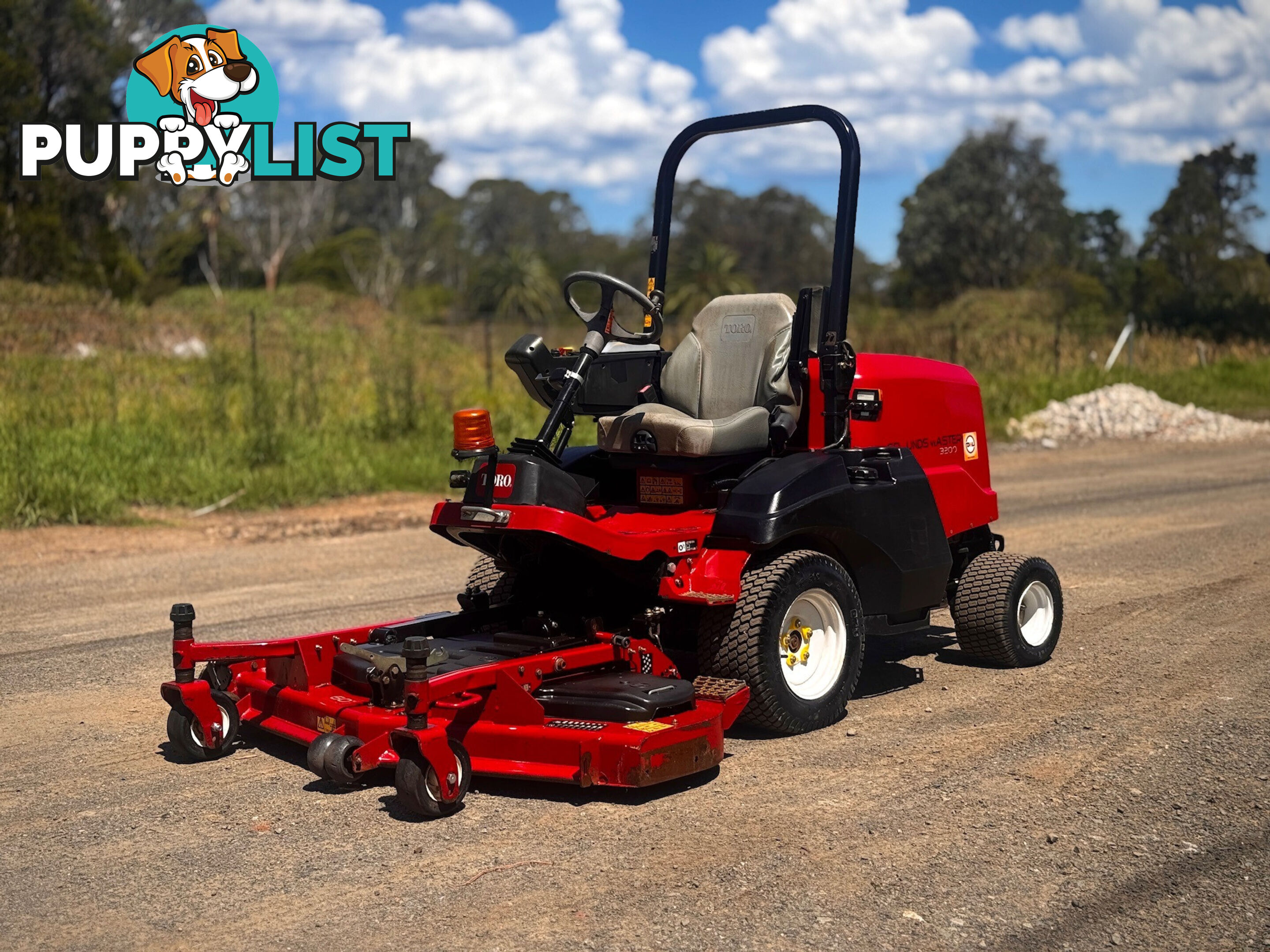 Toro 3200 Front Deck Lawn Equipment