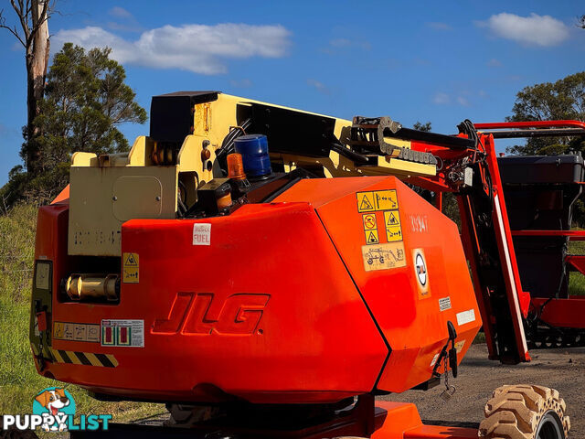 JLG 340AJ Boom Lift Access &amp; Height Safety