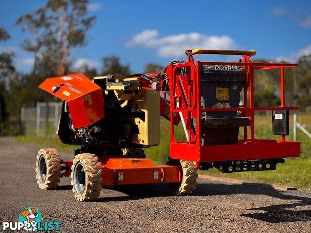 JLG 340AJ Boom Lift Access &amp; Height Safety