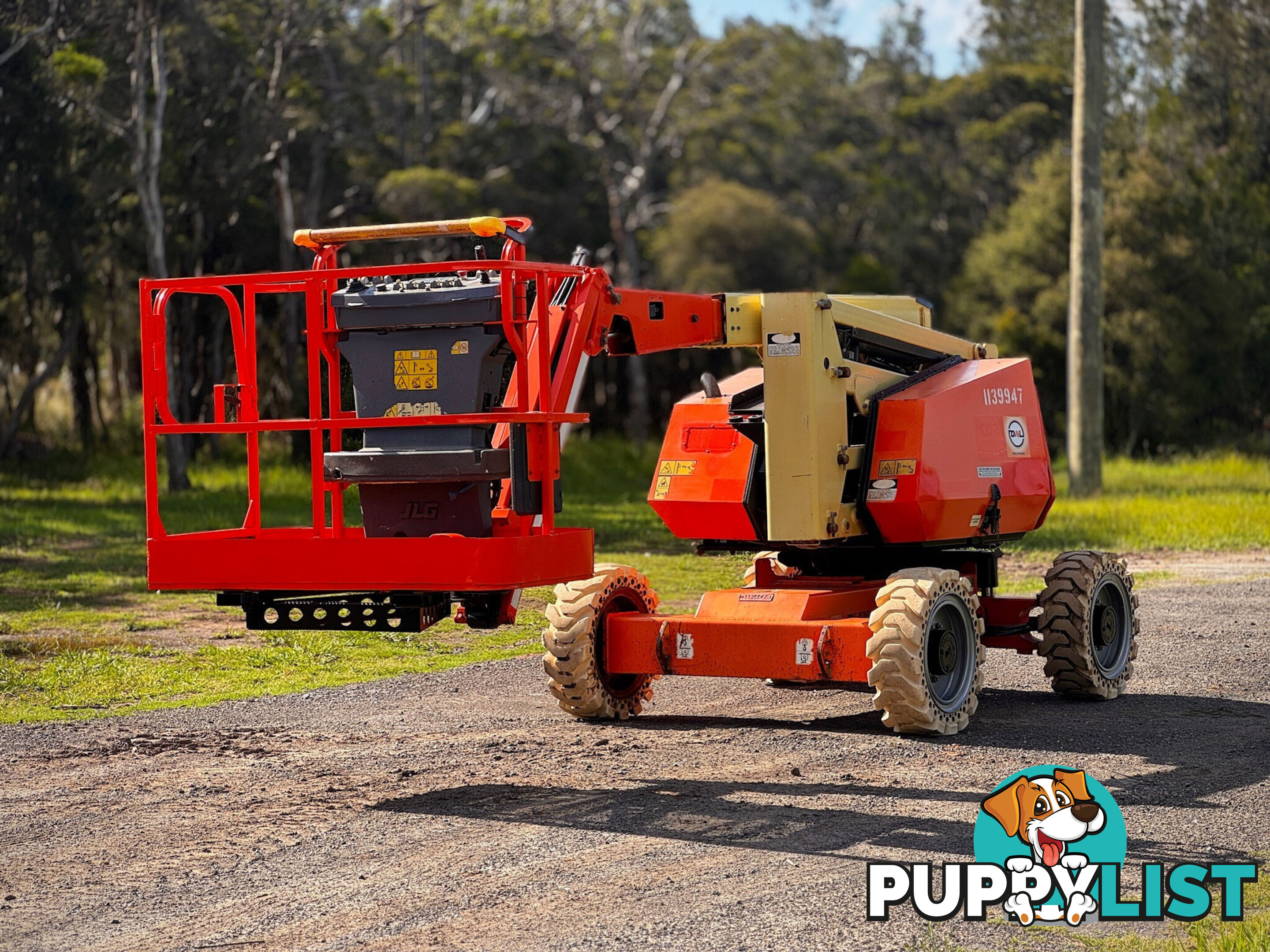 JLG 340AJ Boom Lift Access &amp; Height Safety