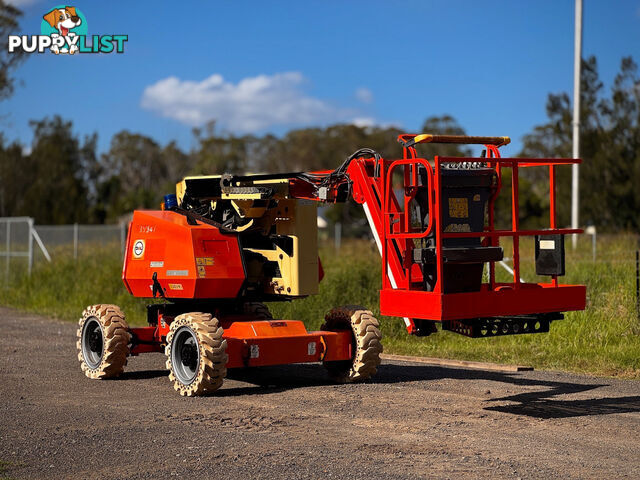 JLG 340AJ Boom Lift Access &amp; Height Safety