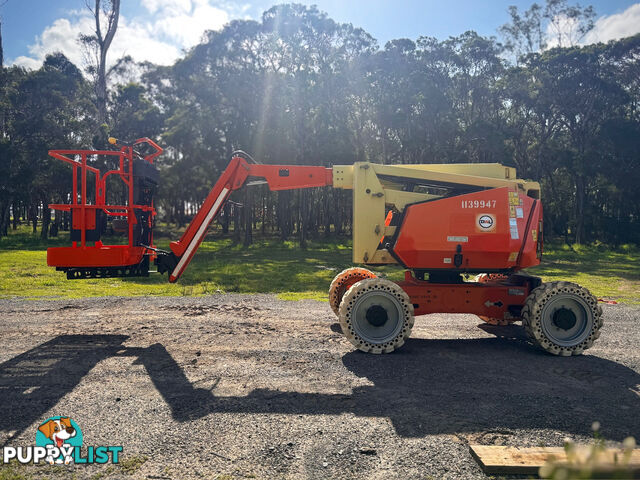 JLG 340AJ Boom Lift Access &amp; Height Safety