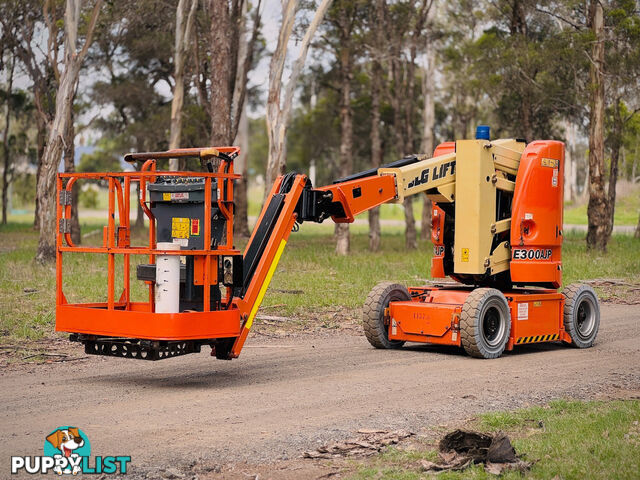 JLG E300AJP  Boom Lift Access &amp; Height Safety