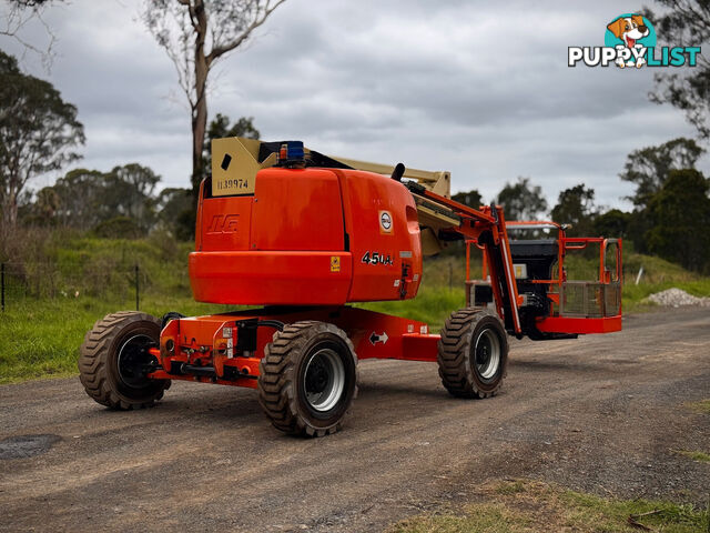 JLG 450AJ Boom Lift Access &amp; Height Safety