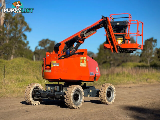JLG 340AJ Boom Lift Access &amp; Height Safety