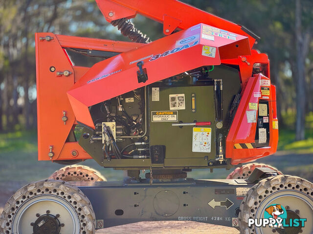 JLG 340AJ Boom Lift Access &amp; Height Safety