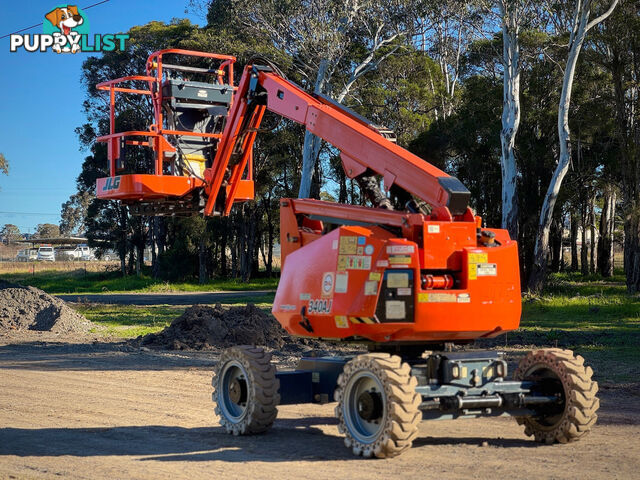 JLG 340AJ Boom Lift Access &amp; Height Safety