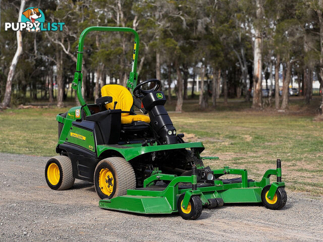 John Deere 1570 Front Deck Lawn Equipment