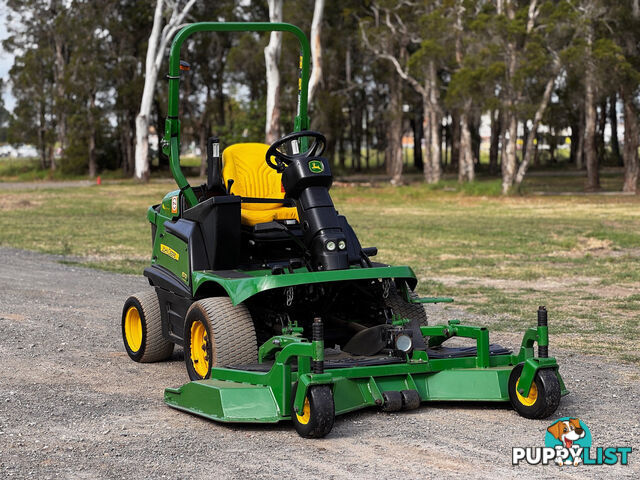 John Deere 1570 Front Deck Lawn Equipment