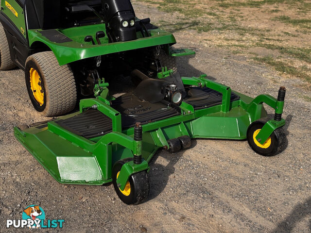 John Deere 1570 Front Deck Lawn Equipment