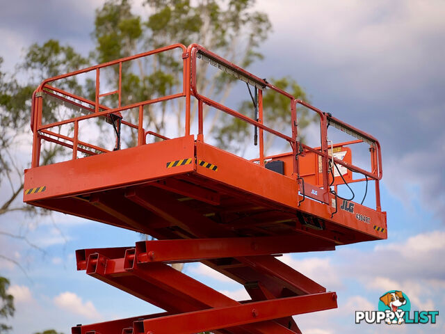 JLG 4394RT Scissor Lift Access &amp; Height Safety