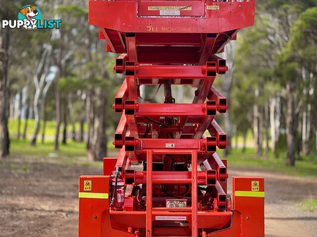 JLG M4069 Scissor Lift Access &amp; Height Safety