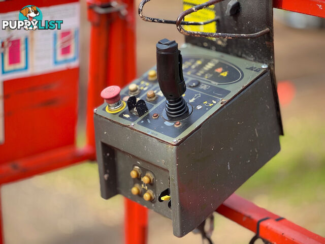 JLG M4069 Scissor Lift Access &amp; Height Safety