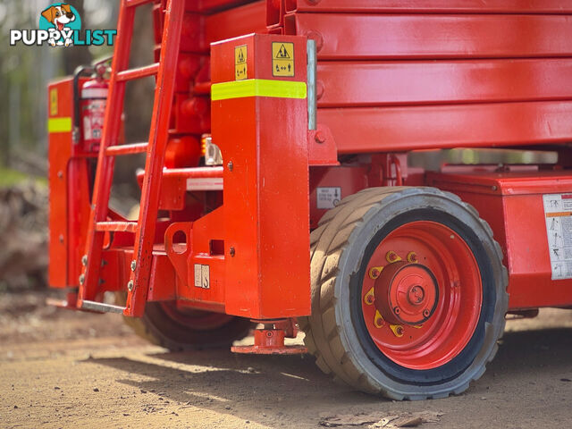 JLG M4069 Scissor Lift Access &amp; Height Safety