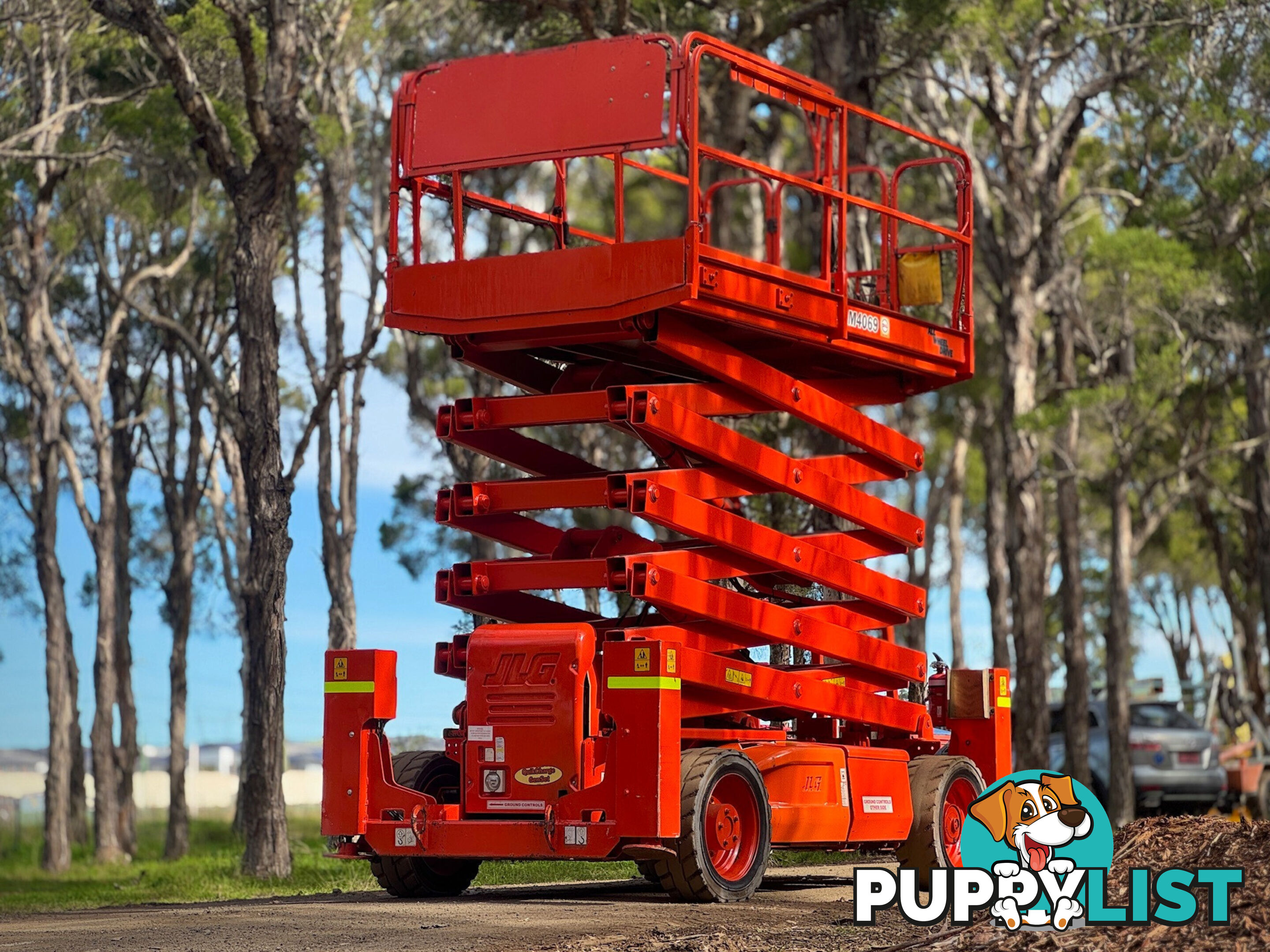 JLG M4069 Scissor Lift Access &amp; Height Safety