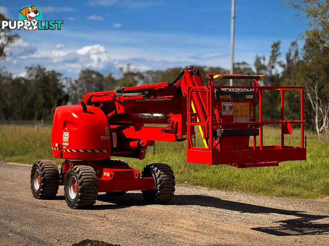 JLG 450AJ Boom Lift Access &amp; Height Safety