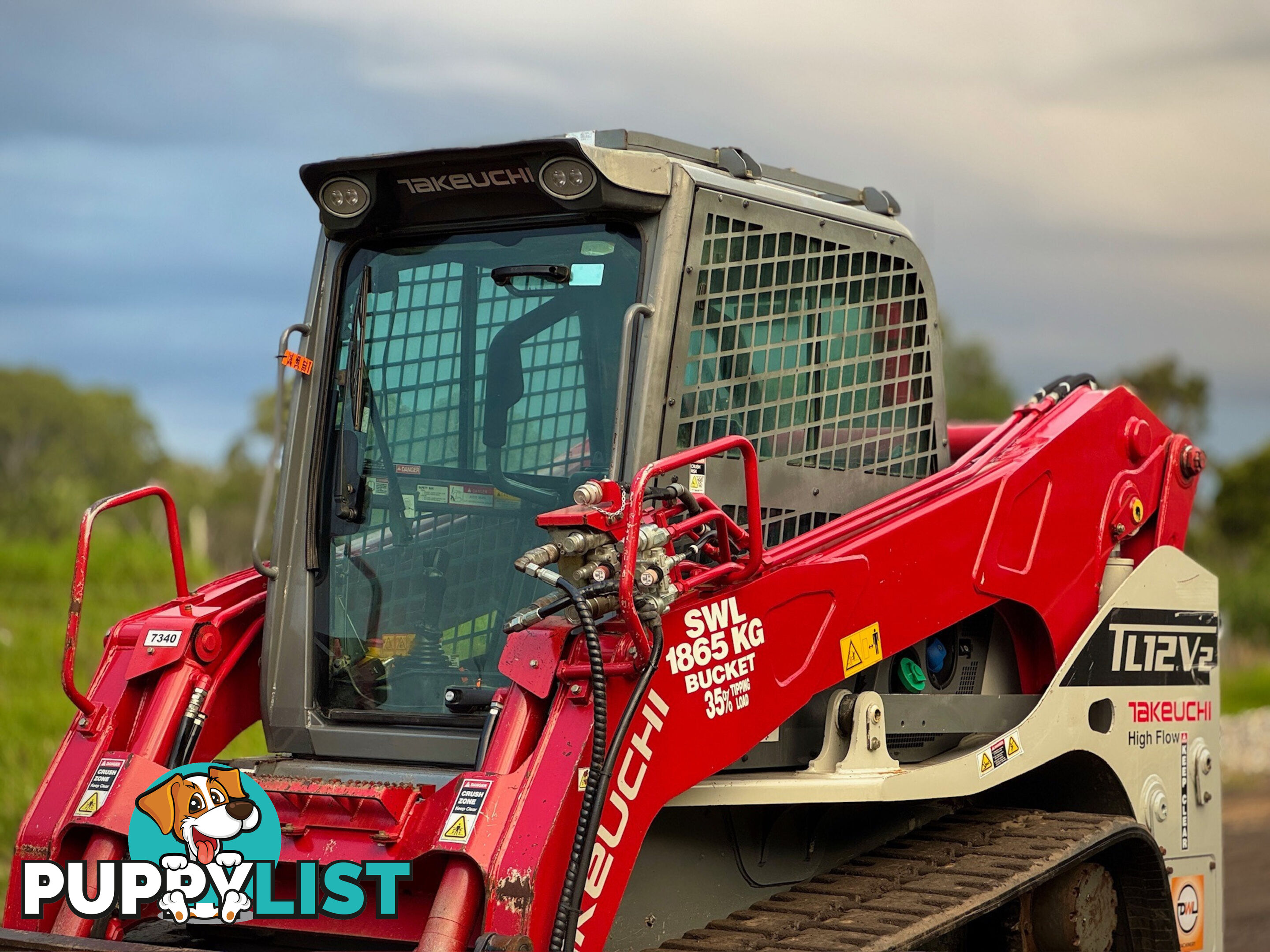 Takeuchi TL12 Skid Steer Loader